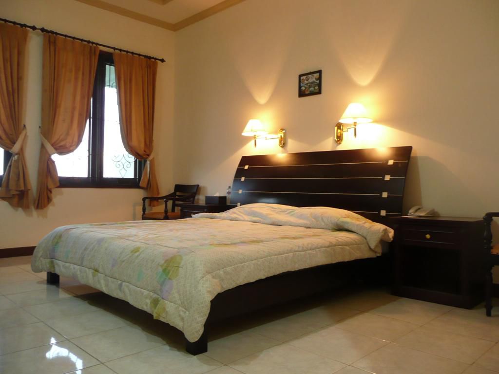 Paket Keluarga (Family Package)