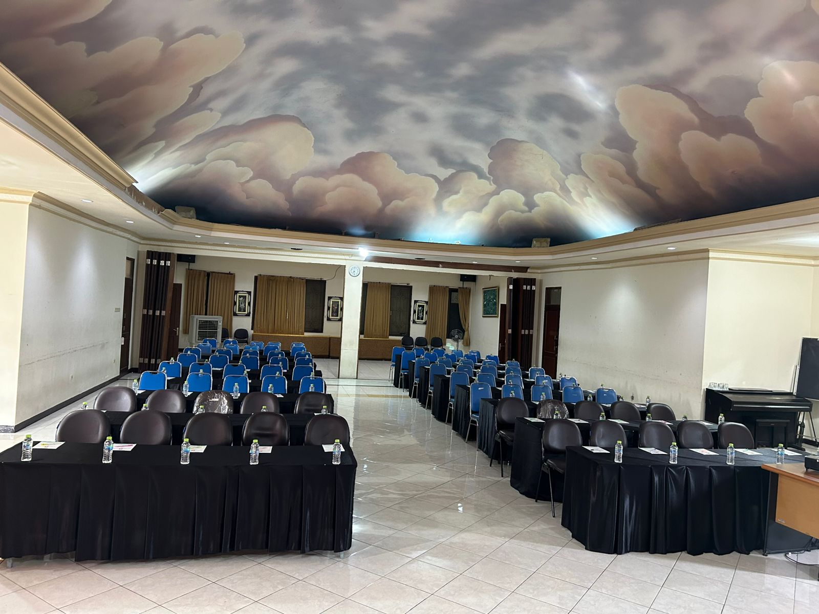 Ruang Meeting / Ballroom